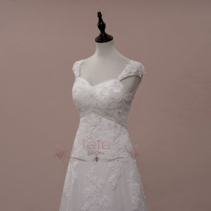 Vintage Inspired Lace Wedding Dress with Cap Sleeves | Lillen