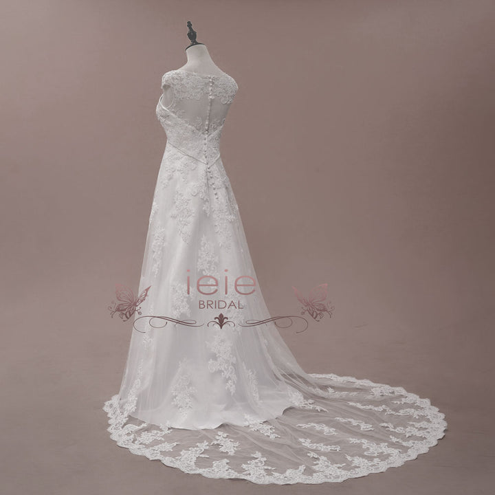 Vintage Inspired Lace Wedding Dress with Cap Sleeves | Lillen