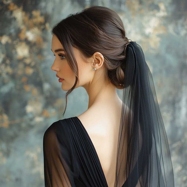 Short Black Tulle Fingertip Wedding Veil | VG1070